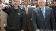 خلفيات وتداعيات تجميد عضوية دحلان في مركزية فتح