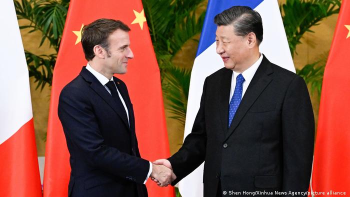 马克龙周三呼吁中国，在俄乌冲突中发挥更大的调节作用。这位法国总统周二刚刚与中国领导人习近平会晤