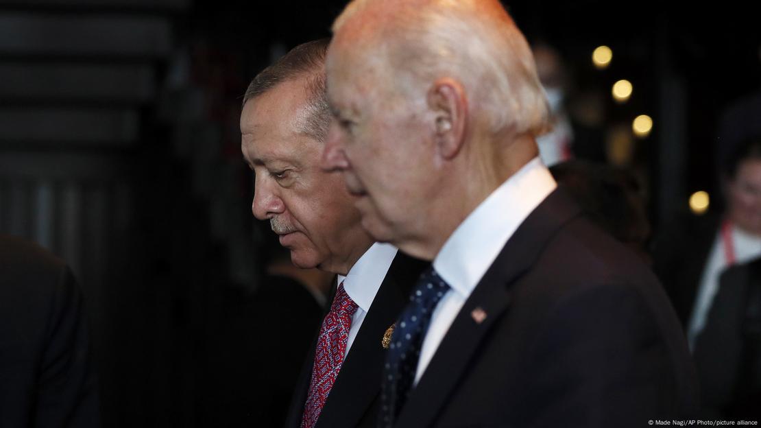 Cumhurbaşkanı Recep Tayyip Erdoğan ile ABD Başkanı Joe Biden’ın 2022’de Endonezya’da düzenlenen G20 Zirvesi’nde çekilmiş fotoğrafları.