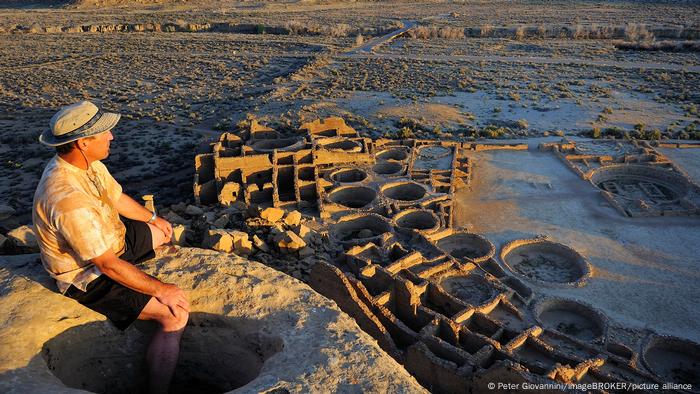 Der Bundesstaat New Mexico im Südwesten der USA hat es ebenfalls in die Kategorie Lernen geschafft. Hier kann man viel über die Kultur der Ureinwohner erfahren. In Deutschland lockt Dresden mit seiner barocken Altstadt. El Salvador überzeugt mit Maya-Ruinen, Südschottland mit seiner Geschichte und Marseille in Frankreich mit Höhlenmalereien, Straßenkunst und architektonischen Führungen.