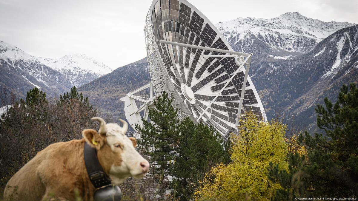 Соларни системи во сателитски антени – DW – 17.11.2022