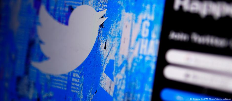 Direção do Twitter enviou email aos funcionários anunciando fechamento e informando que acesso às instalações estava suspenso.