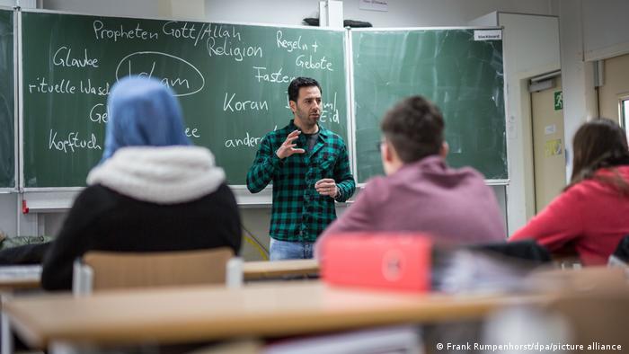 خمس سنوات من الدراسة والتأهيل يحتاجها المهتمون بتدريس التربية الإسلامية بالمدارس الألمانية.