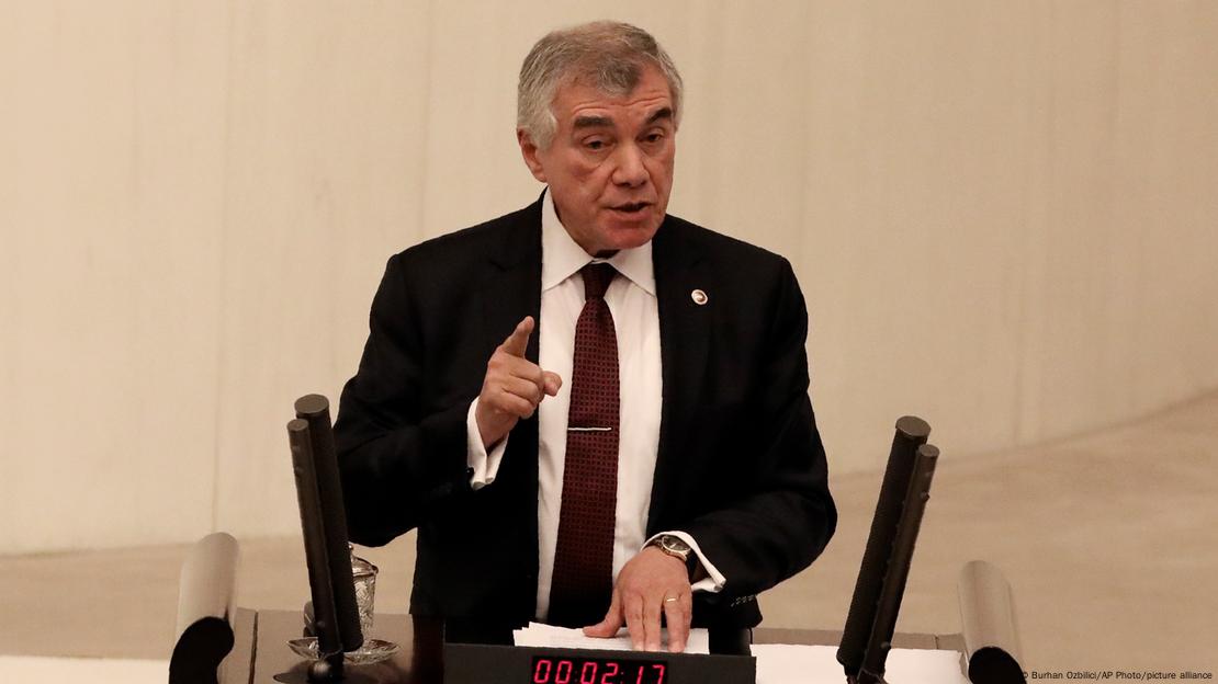 Emekli diplomat Ünal Çeviköz