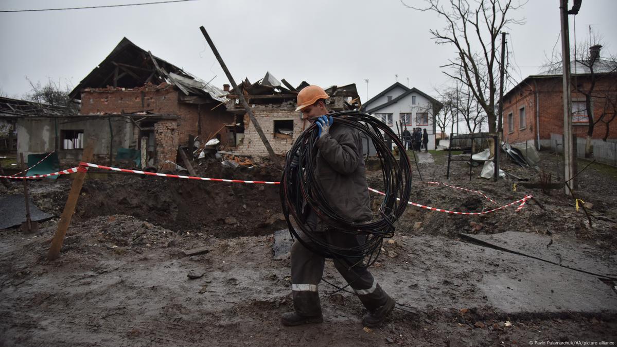 День 267-й войны: Россия ударила по газовым объектам Украины – DW –  17.11.2022