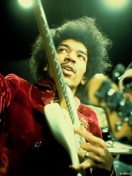 New Jimi Hendrix album reveals unreleased tracks – DW – 03/09/2018