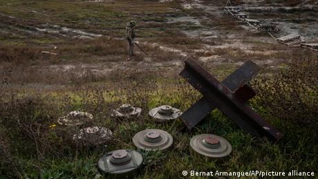 Почти една трета от територията на Украйна е минирана от