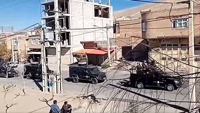 Iran | Sicherheitskräfte in Mahabad 