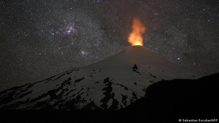 BdTD | Chile: Der Vulkan Villarrica speit Feuer