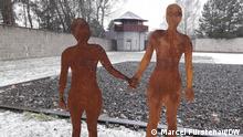 Ausstellung Young Interventions – Unerzählte Geschichte(n) Les Oubliées heißt die Skulptur von Laura Bigot auf dem Gelände der KZ-Gedenkstätte Sachsenhausen. Sie ist Teil der am 19.November 2022 eröffneten / (Foto: Marcel Fürstenau/DW) 