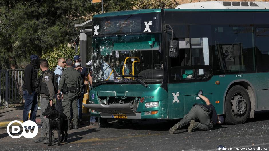 Explosionen an zwei Bushaltestellen in Jerusalem