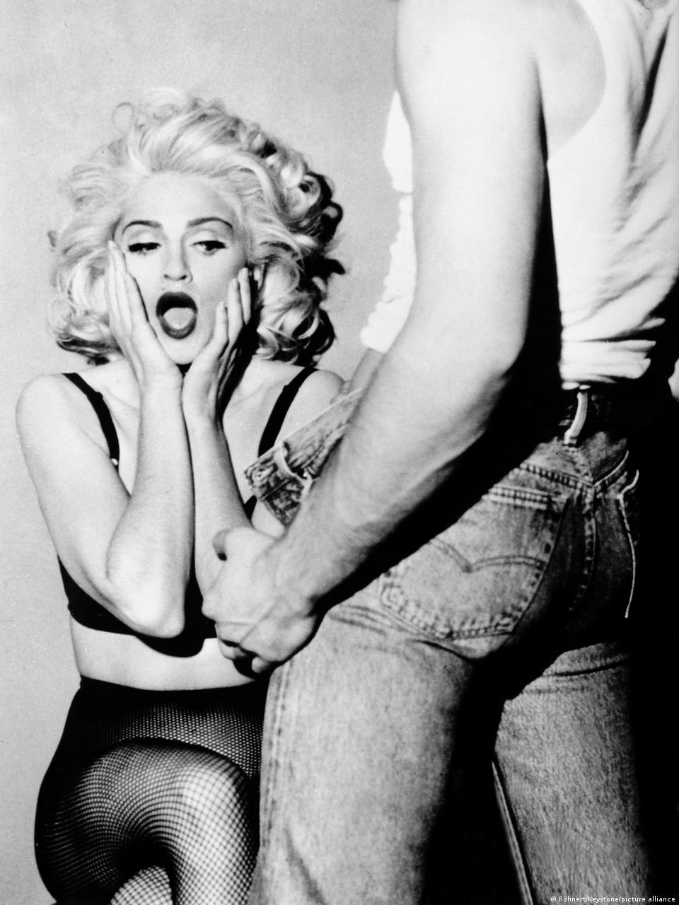 960px x 1280px - Madonna's 'Sex' 30 years on: A bold feminist statement? â€“ DW â€“ 11/25/2022
