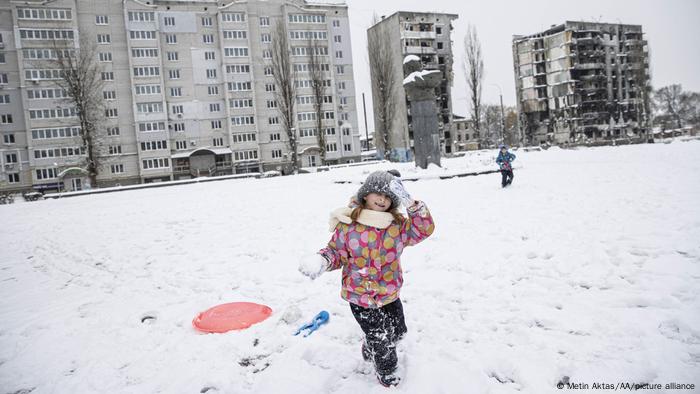 Frikë nga temperaturat në rënie - Ukrain​​​​a ka dimër të ashpër me temperatura minus 10 gradë