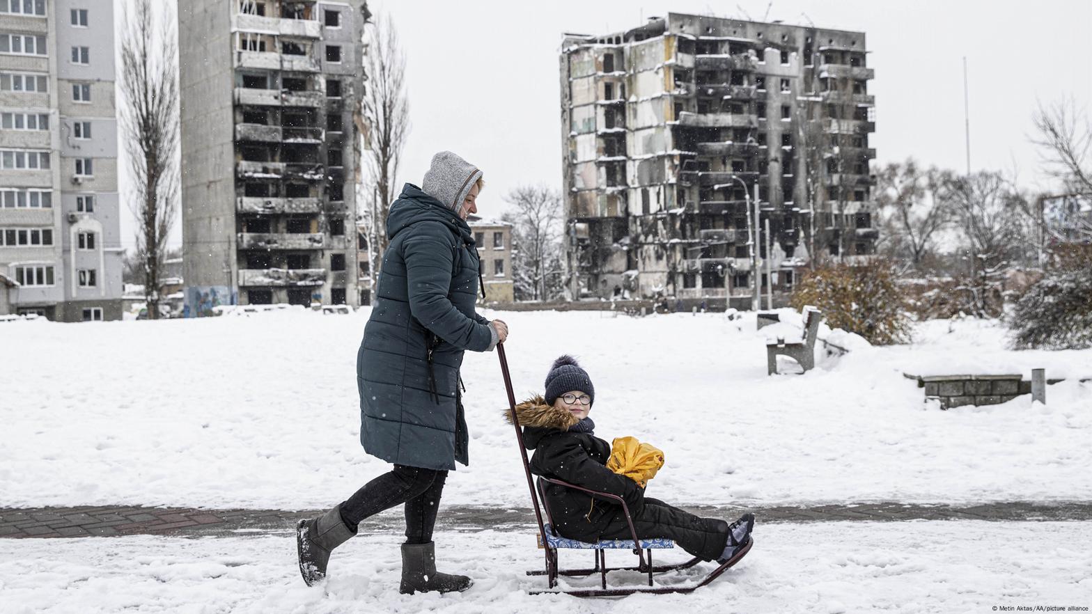 Бербок: Помощь Украине будет расширена и увеличена – DW – 13.11.2023