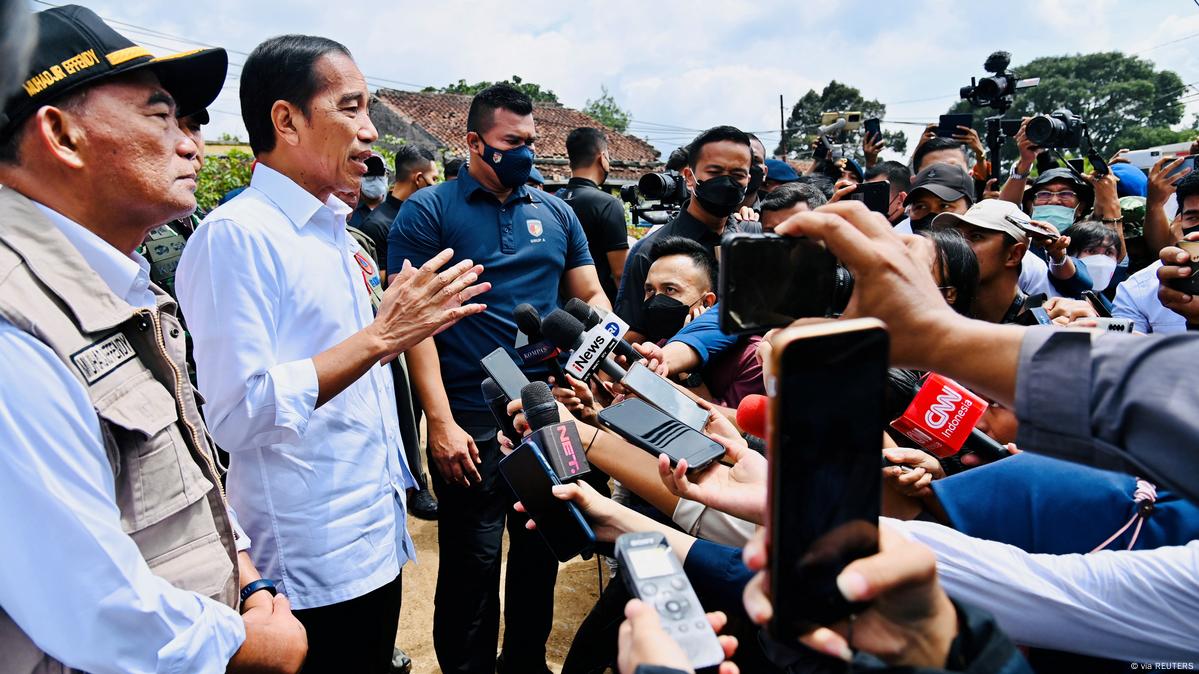 Jokowi Beri Sinyal Reshuffle Kabinet Lagi – DW – 23.12.2022