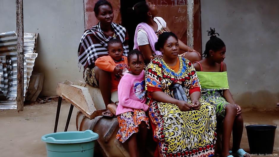 Cameroon: A network of 'aunts' helps rape survivors  – DW – 11/25/2022
