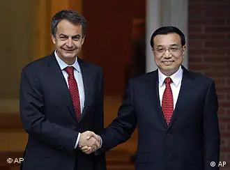 1月5日，中国副总理李克强跟西班牙首相萨帕特罗握手，或许对金融市场起了作用