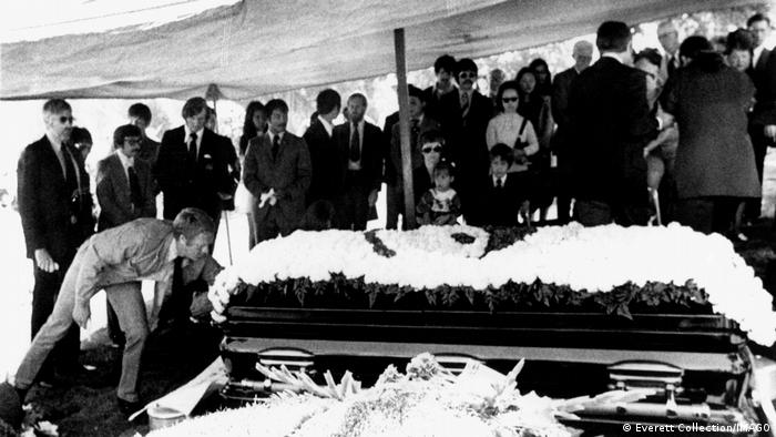 El funeral de Bruce Lee en 1973.