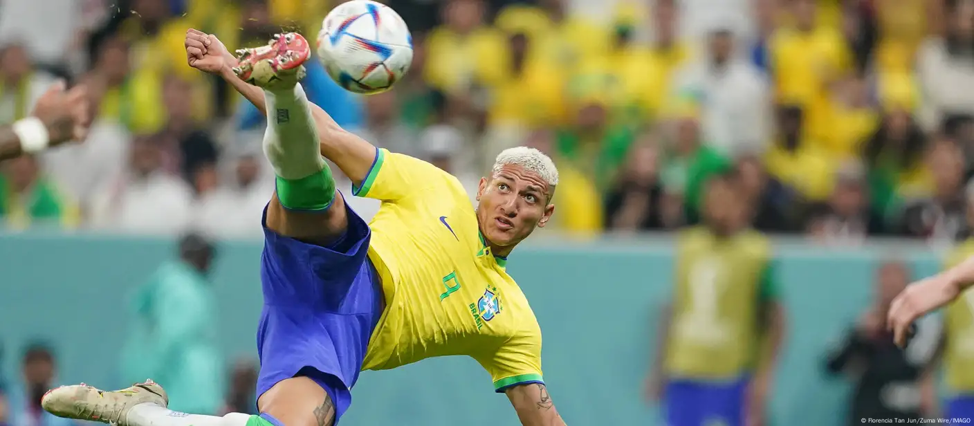 Grupo G: Brasil vence Sérvia por 2-0 – DW – 25/11/2022