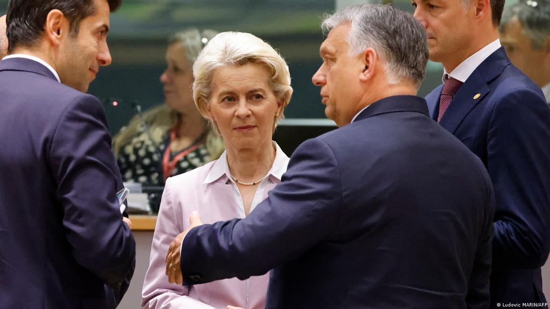 Ursula von der Leyen, Macron dhe Orban