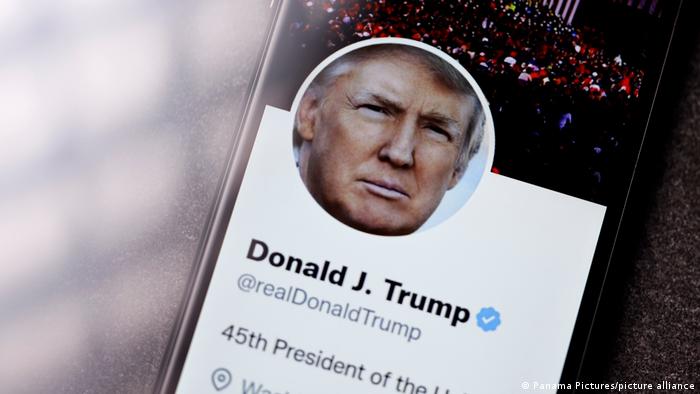 Мъск отблокира профила на бившия американски президент Доналд Тръмп