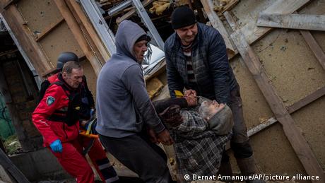 След като руските войски се изтеглиха от Херсон хората там