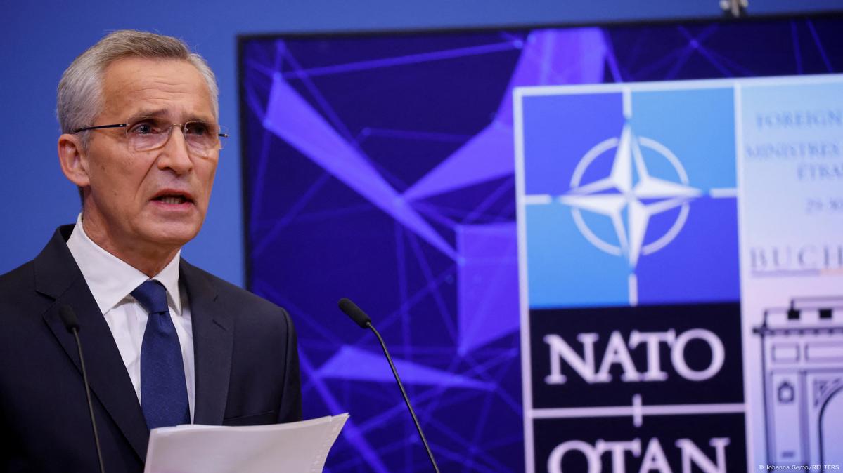 NATO Chief Vows Unwavering Support For Ukraine DW 11 25 2022   63882807 605 