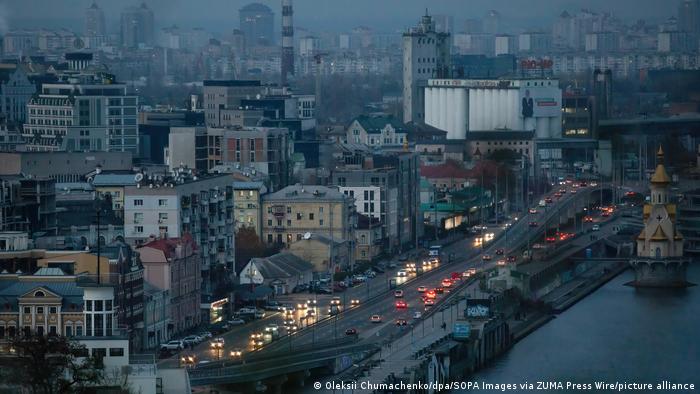 Die unbeleuchtete Hauptstadt der Ukraine 