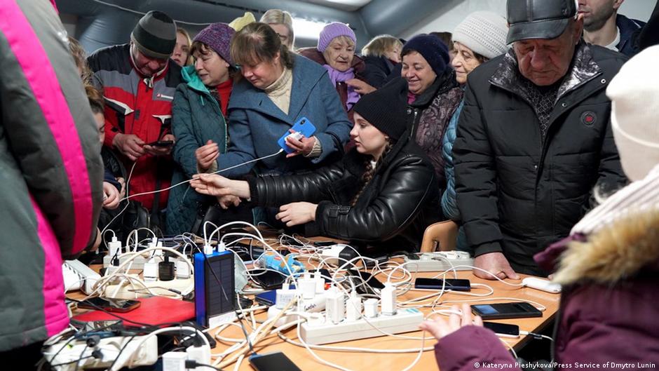 Уряд дозволив гнучкі правила щодо комендантської години