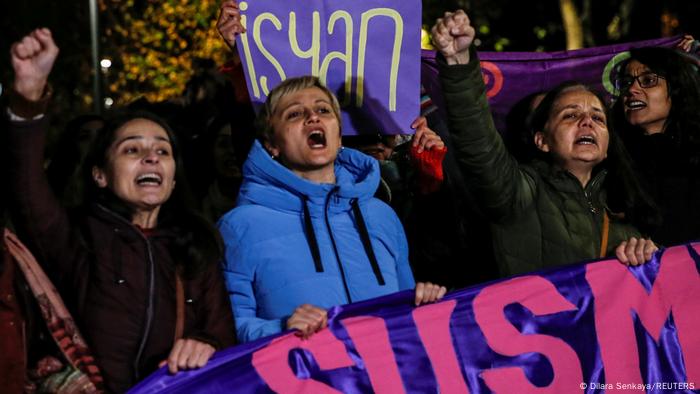 Türkei | Demonstration gegen geschlechtsspezifische Gewalt in Istanbul 