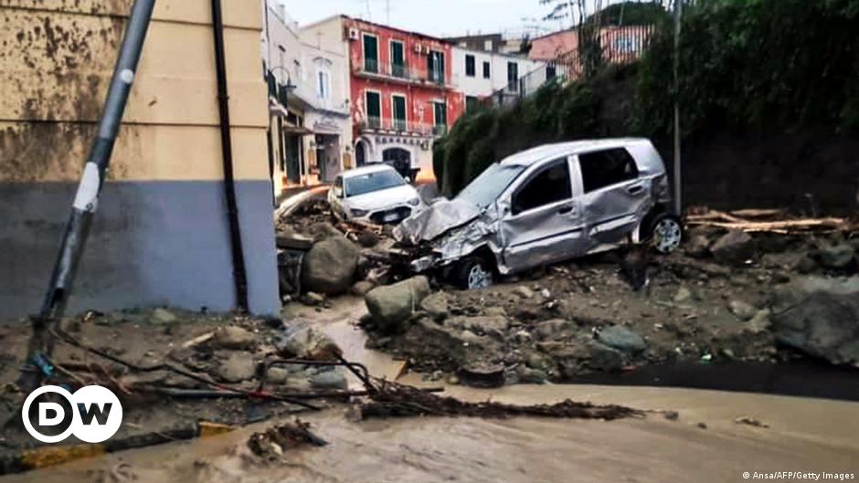 Ein Toter und zehn Vermisste nach schwerem Unwetter auf Ischia