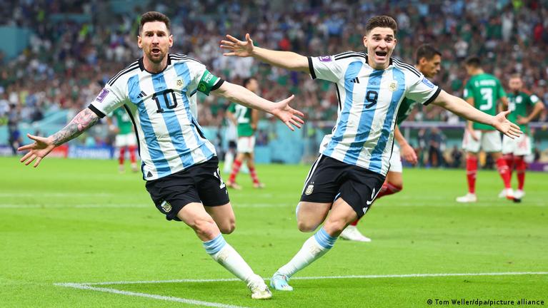 World Cup ở Argentina luôn là một sự kiện thú vị và có ý nghĩa rất đặc biệt đối với người hâm mộ thể thao. Hình ảnh World Cup Argentina sẽ giúp bạn tận hưởng những khoảnh khắc tuyệt vời của giải đấu này.