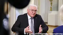 28/11/2022 Bundespräsident Frank-Walter Steinmeier im Interviews mit Rosalia Romaniec, Deutschen Welle im Schloss Bellevue.
