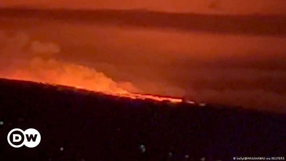 Vulkan Mauna Loa auf Hawaii spuckt wieder Lava