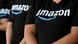 Логотип Amazon на майке Логотип Amazon на майке