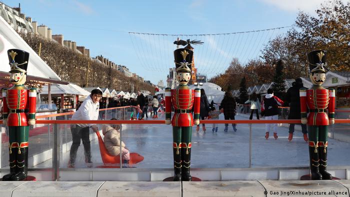 Paris has about fifteen Christmas markets.  Our choice is the big market in the Tuileries garden, which has an ice rink and lots of activities.
