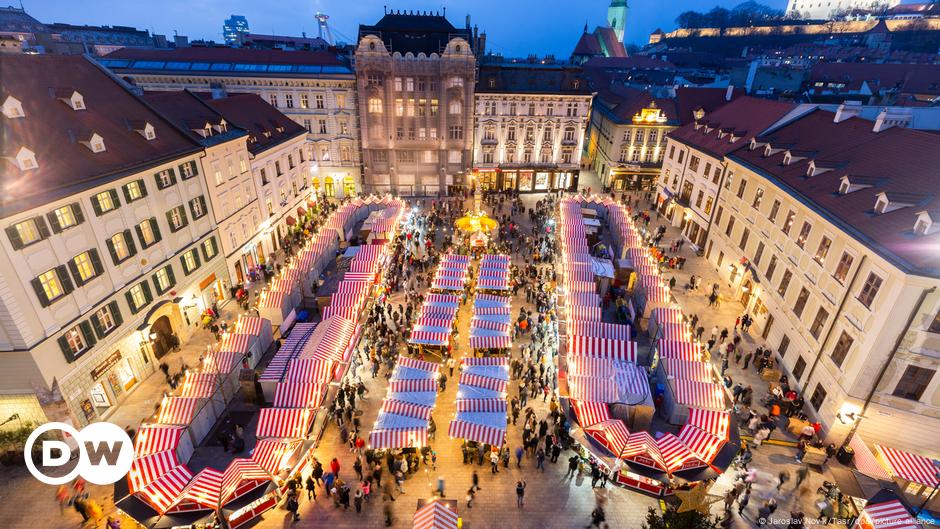 Europe's Best Christmas Markets – DW – 12/04/2022