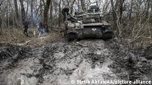 DONETSK, UKRAINE - NOVEMBER 28: Ukrainian tankmen are seen on the frontline in Donetsk, Ukraine as intense military activity continues during Russia-Ukraine war on November 28, 2022. Metin Aktas / Anadolu Agency