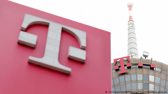 Das Logo der deutschen Telekom in Pink und Weiß.