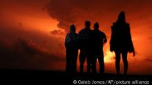 Der Mauna Loa auf Hawaii speit Lava und Asche