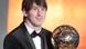 Lionel Messi, con su Balón de Oro 2010. Lionel Messi, con su Balón de Oro 2010.