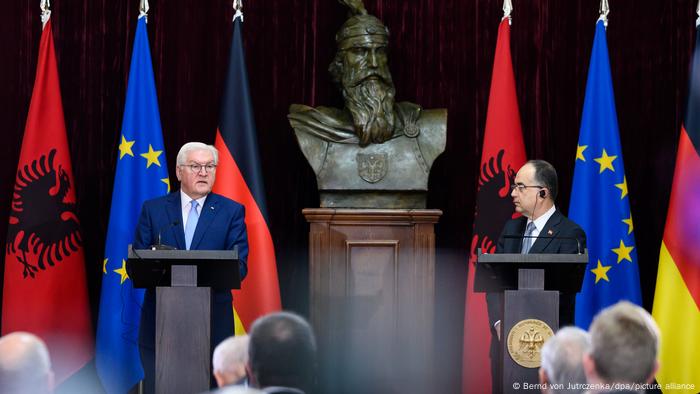 Presidenti gjerman Steinmeier në konferencë për shtyp me homologun Barjam Begaj