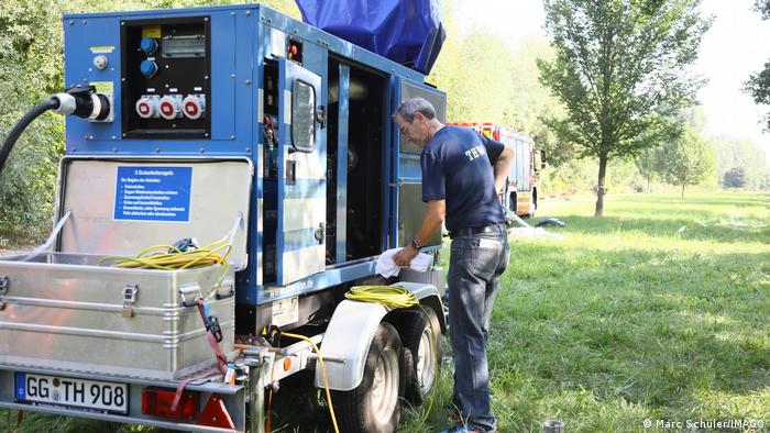 Deutschland: THW-Generator bei einer Katastrophenschutzübung in Rüsselheim (10.09.2016)