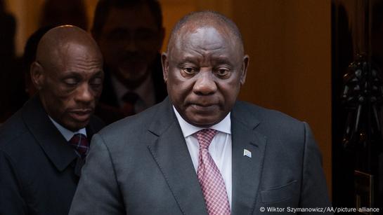 South Africa's Ramaphosa Fighting For Political Survival – DW – 12/03/2022