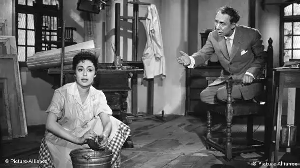Rudolf Platte mit Caterina Valente in dem Film Das einfache Mädchen (1957)