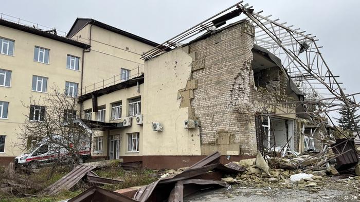 Ucraina spital distrus la Izium