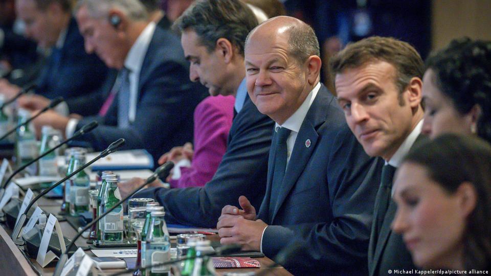 Almanya Başbakanı Olaf Scholz ve Fransa Cumhurbaşkanı Emmanuel Macron