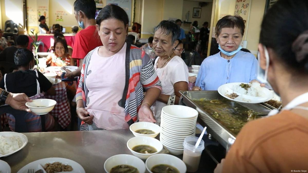 The Philippines: Inside A Shelter For Manila's Unhoused – DW – 12/06/2022