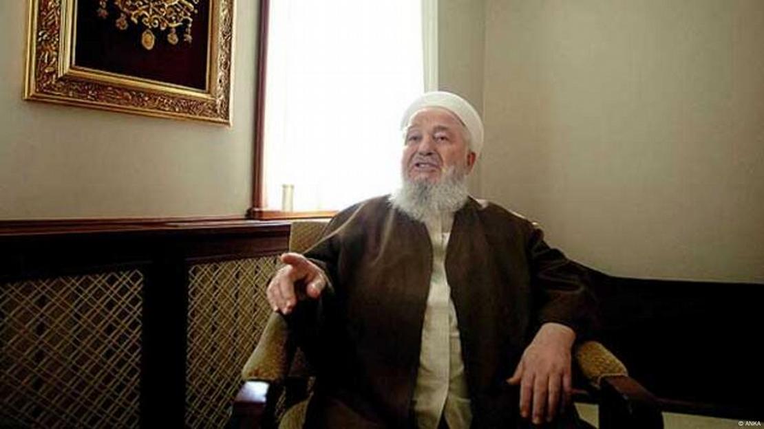 İsmailağa Cemaati Mahmut Ustaosmanoğlu tarafından 1980 yılında kuruldu