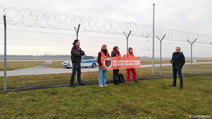 Protest Ostatniego Pokolenia na lotnisku w Monachium